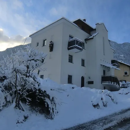 Hotel apartamentowy Alpin Sport 2*